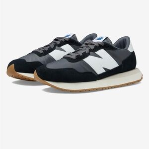 Men’s New Balance 237 Sneakers. Size 10. In excellent condition.